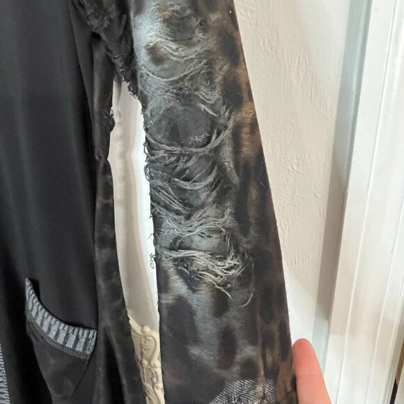 Frank Lyman Tunic Animal Print Black 3/4 Sleeve Distressed Wearable Art Size‎ 8 - Picture 3 of 10